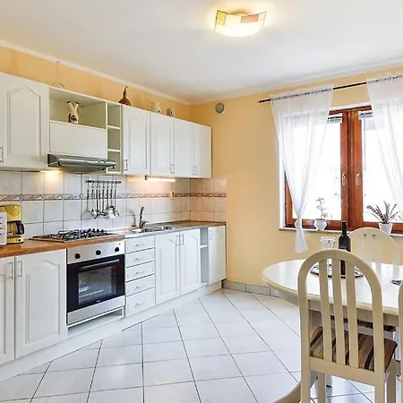 With A Swimming Pool - 13020 Apartment Pula