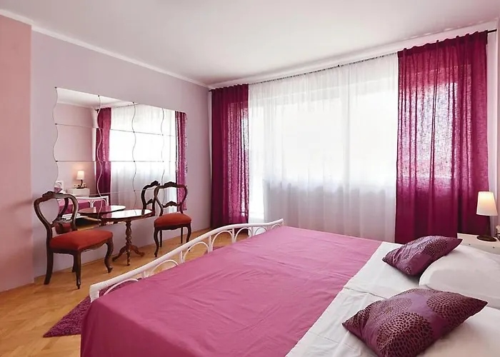With A Swimming Pool - 13020 Apartmán *