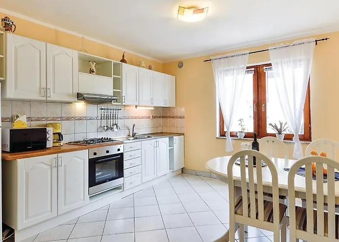 With A Swimming Pool - 13020 Апартаменти Пула